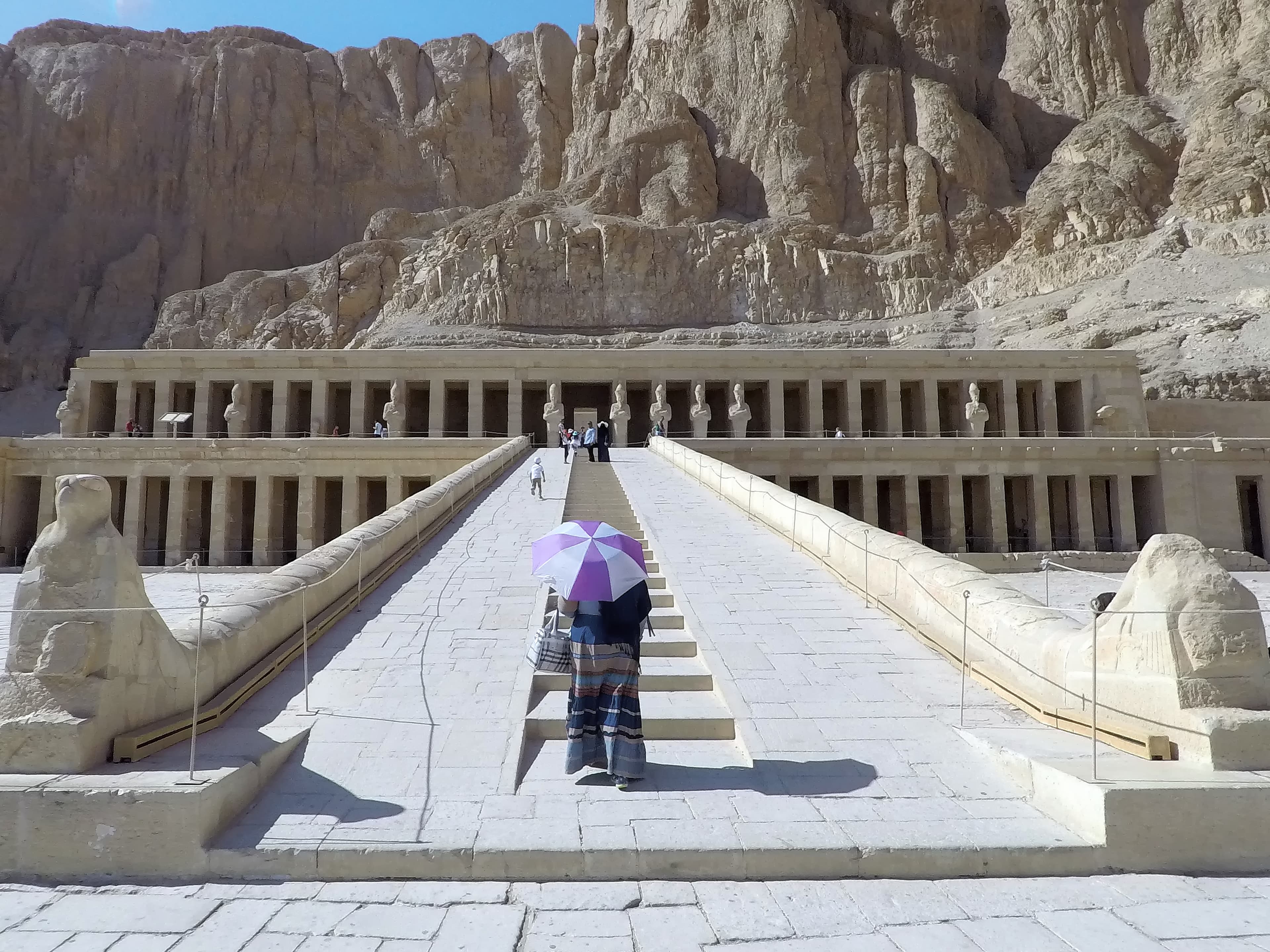 منطقة الدير البحري الأثرية